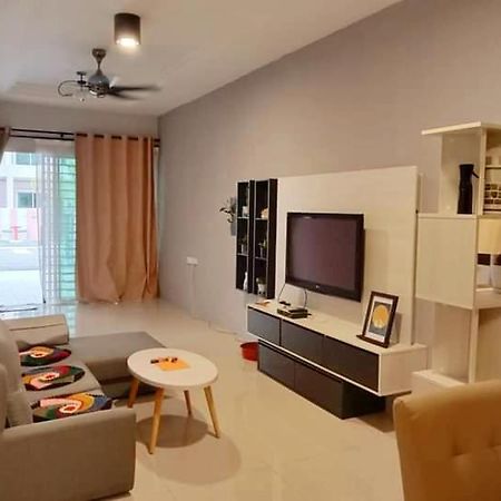 Qc Homestay Pusing Экстерьер фото
